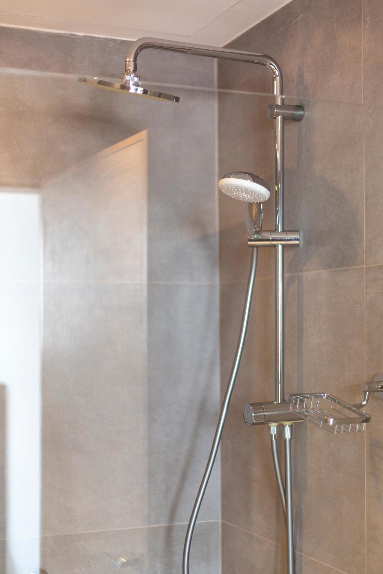 Liv Weibdeh Hotel Suites Amman Dış mekan fotoğraf